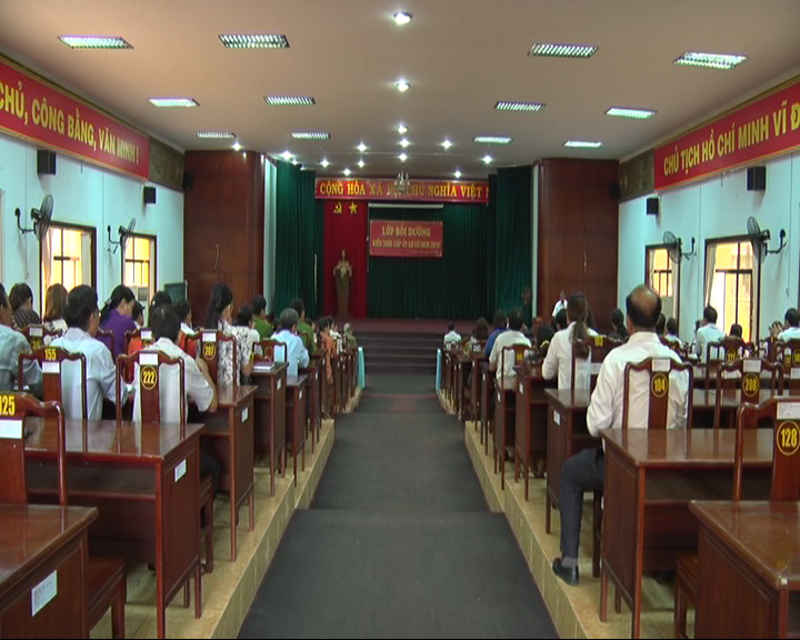 Thị xã Phước Long khai giảng lớp bồi dưỡng kiến thức cấp ủy cơ sở năm 2018.