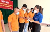 Thị đoàn Phước Long thăm, tặng quà các tân binh tình nguyện nhập ngũ năm 2021