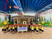 Trường mẫu giáo Sao Mai tổ chức cho trẻ theo học lớp lá tham quan trường tiểu học Trương Vĩnh Ký